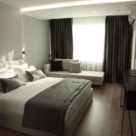 L'Hotel Тирана Екстериор снимка