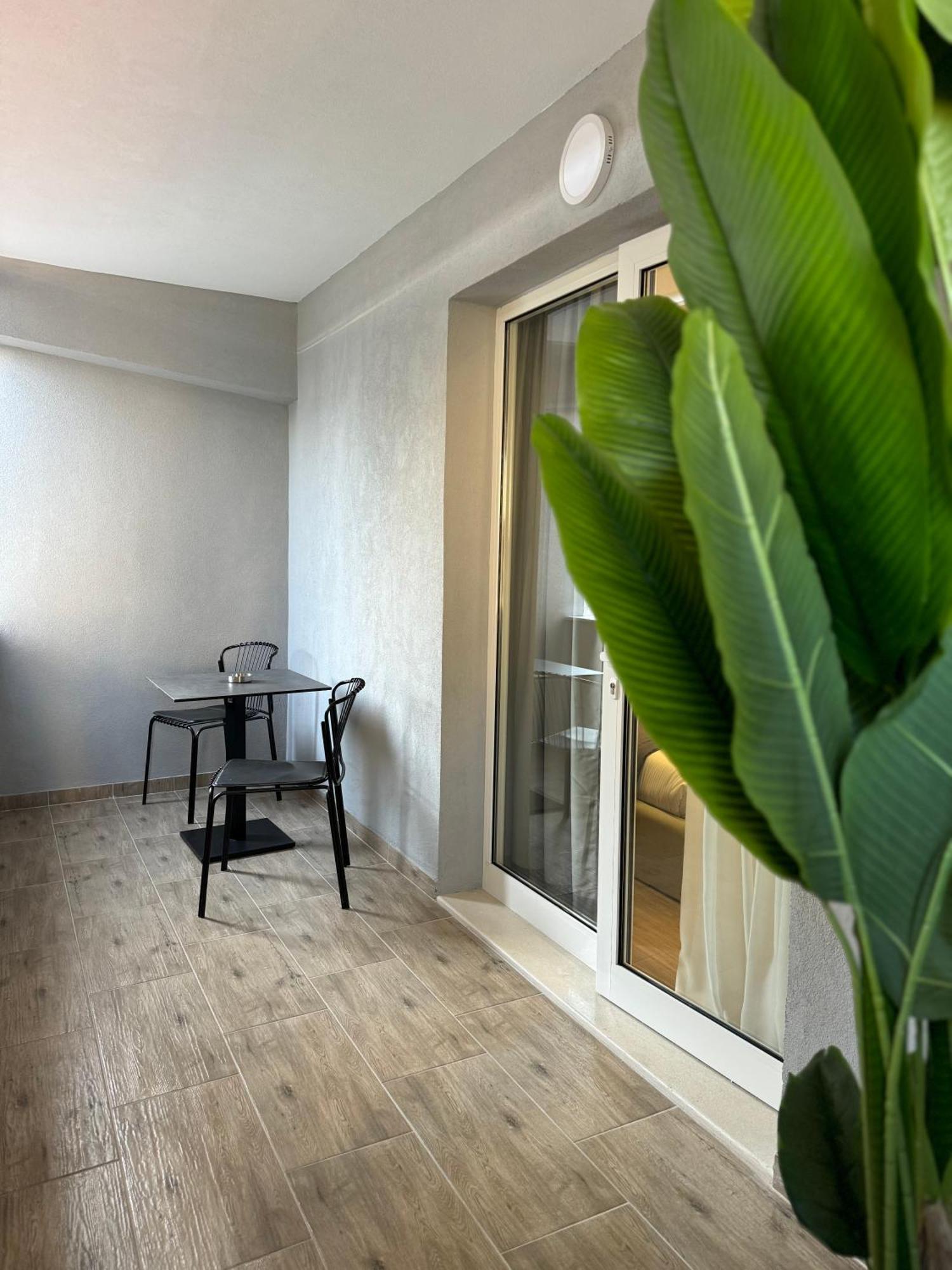 L'Hotel Тирана Екстериор снимка